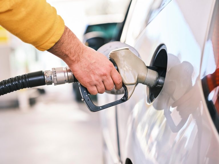 Entenda qual o melhor tipo de combustível para o seu carro!